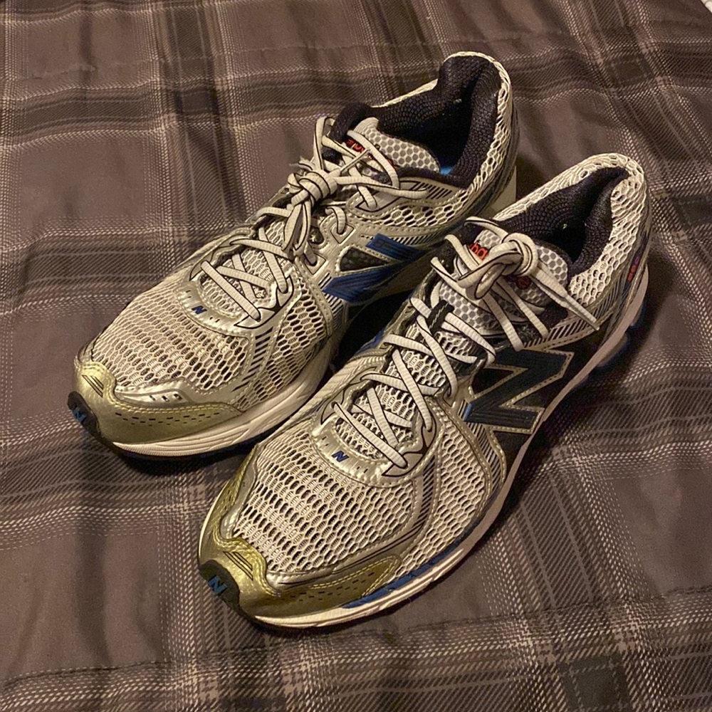 New Balance mens size 14 running shoes